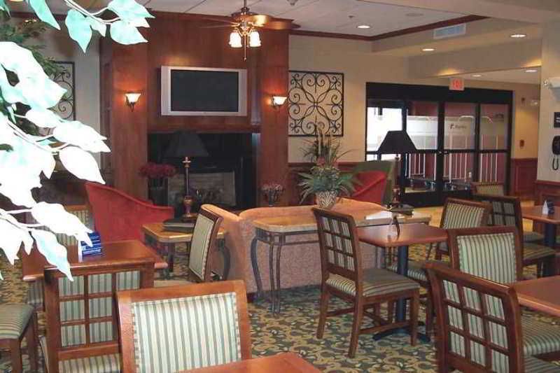 Hampton Inn Emporia Dalaman gambar